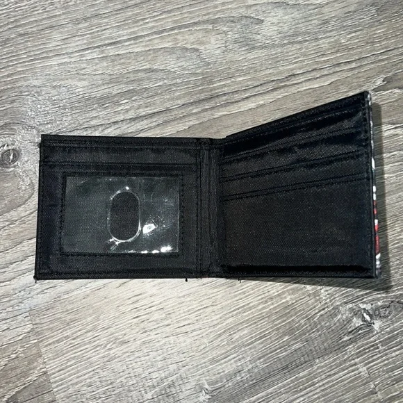 Marvel Deadpool Wallet - Picture 3 of 4